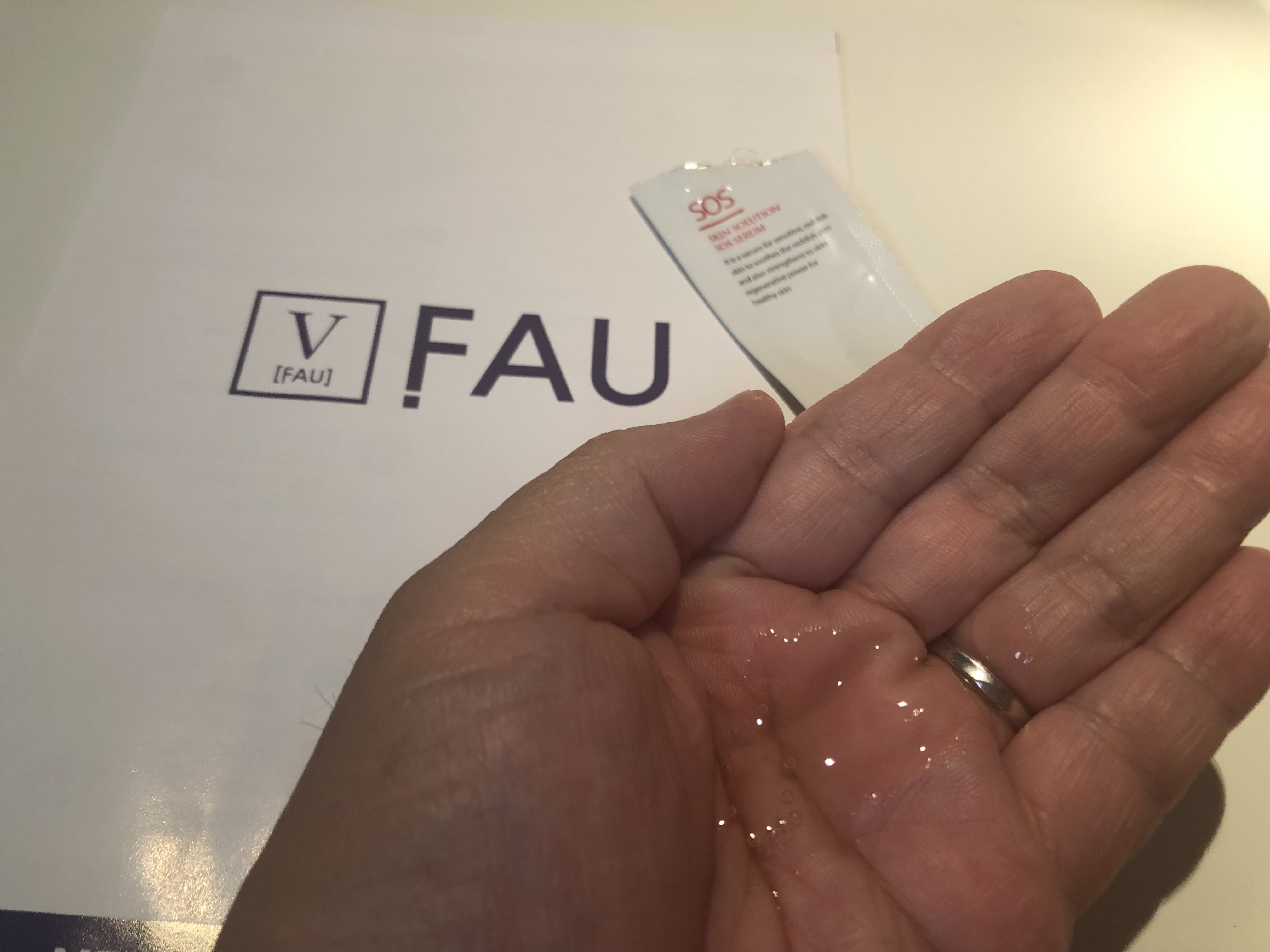 スキンソリューションSOSセラム100ml/FAU/美容液を使ったクチコミ（2枚目）