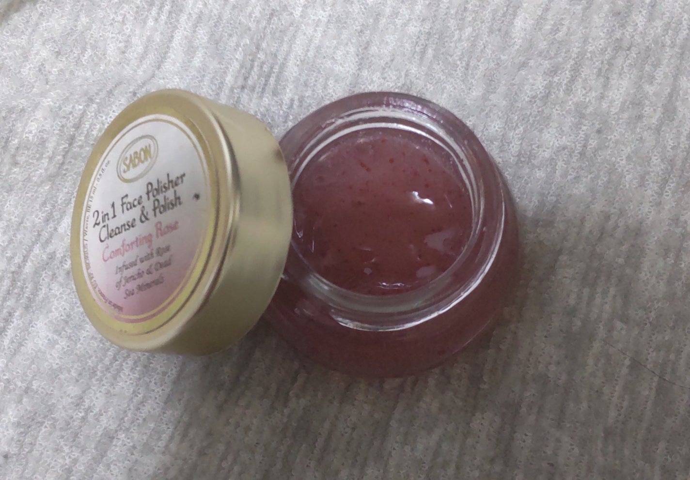 フェイスポリッシャー コンフォーティング・ローズ/SABON/スクラブ・ゴマージュを使ったクチコミ(2枚目)