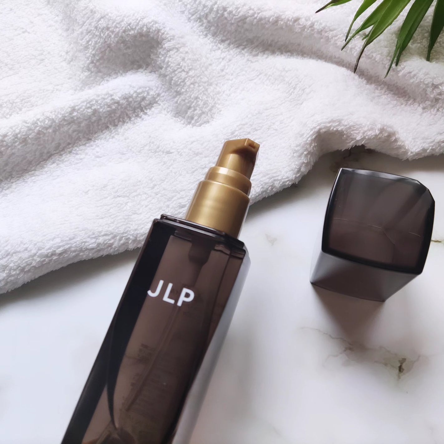 カナリシェス マルチルミナスオイル/JLP/ボディオイルを使ったクチコミ(3枚目)