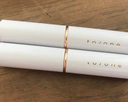 トーン ペタル エッセンス リップ/to/one/口紅を使ったクチコミ(2枚目)