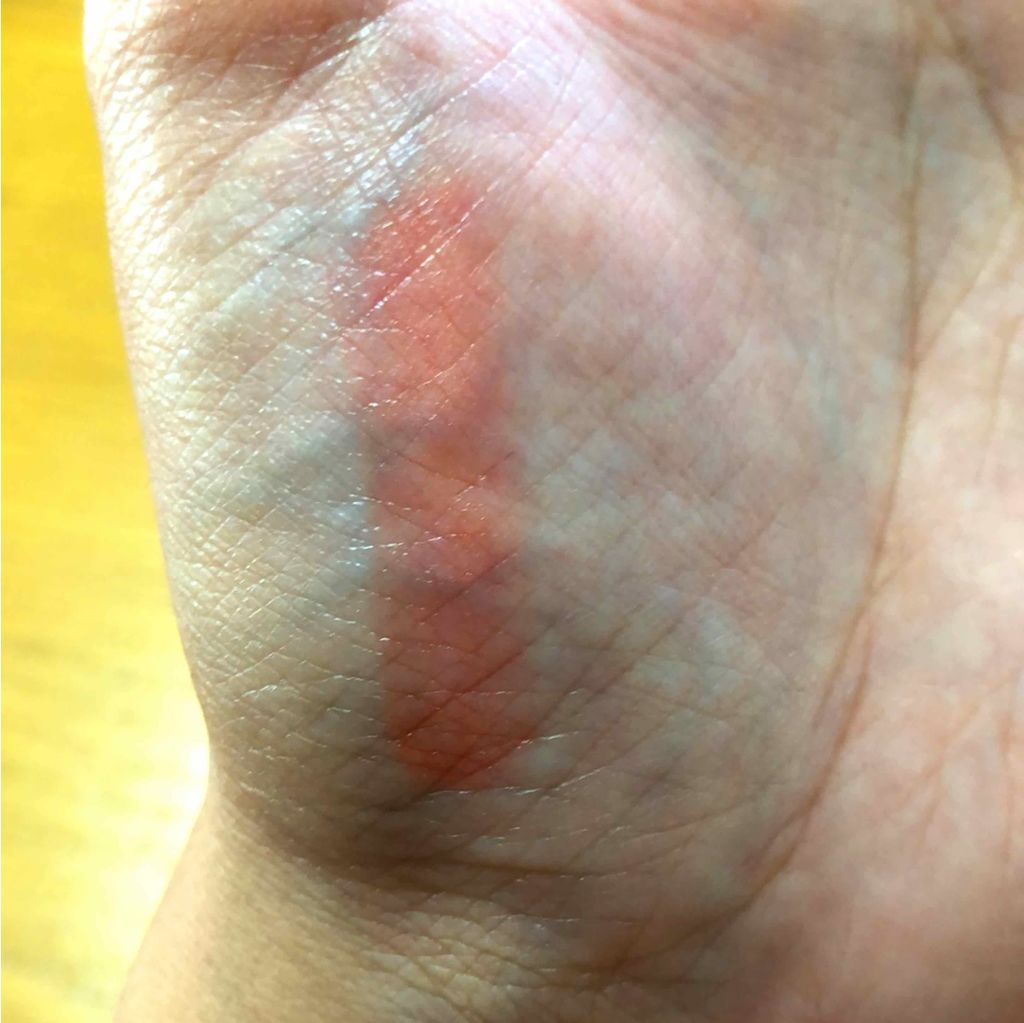 ルージュ アリュール リクィッド パウダー/CHANEL/口紅を使ったクチコミ（2枚目）