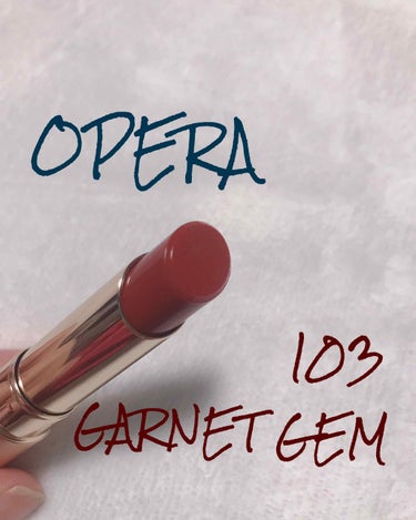 OPERA【限定色】103 GARNET GEM

ブラウンレッドが効いた透明感のあるレンガ色。

秋っぽくて発売前から買わねば！(使命感)
と思ってました。

OPERAの透明感のあるお色味。

2枚