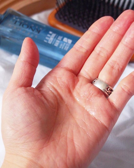 フォルムコントロール ヘアオイル W/スティーブンノル ニューヨーク/ヘアオイルを使ったクチコミ(3枚目)