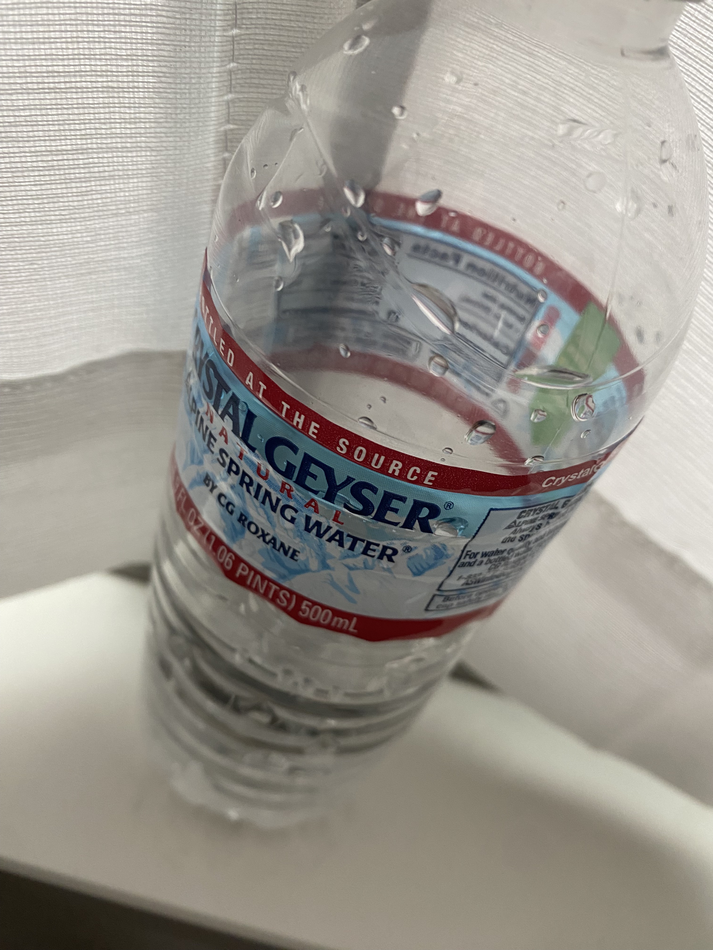 クリスタルガイザー/大塚食品/ミネラルウォーターを使ったクチコミ（1枚目）