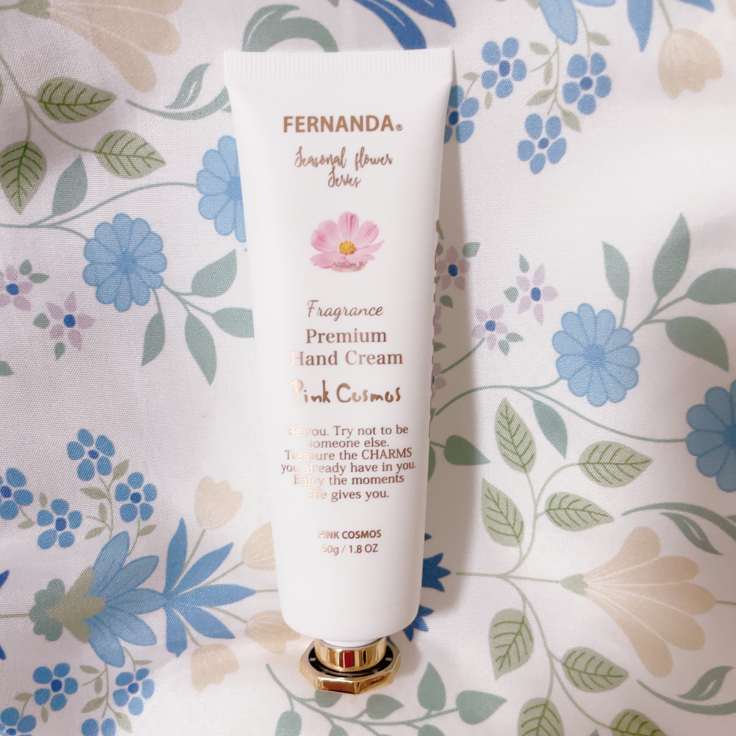 フェルナンダ
フレグランス　プレミアムハンドクリーム

🔹ピンクコスモス


♡･･*･･♡･･*･･♡･･*･･♡･･*･･♡


🔹購入した時の話

フェルナンダのお店の前を通りかがり、あまりのいい匂いに吸い寄せられました！！！笑
