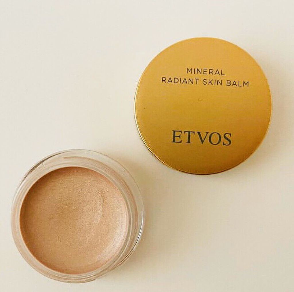 ミネラルラディアントスキンバーム/エトヴォス/クリームハイライトを使ったクチコミ（1枚目）
