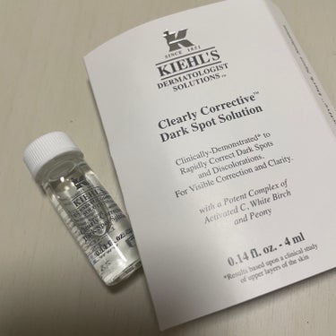 Kiehl's / キールズ DS クリアリーホワイト ブライトニング エッセンス

レチノールを購入したら付いてきたお試しサイズ🤍　

なんのけなしに使ってみたら使用感が
美容液なのにサラサラしていて