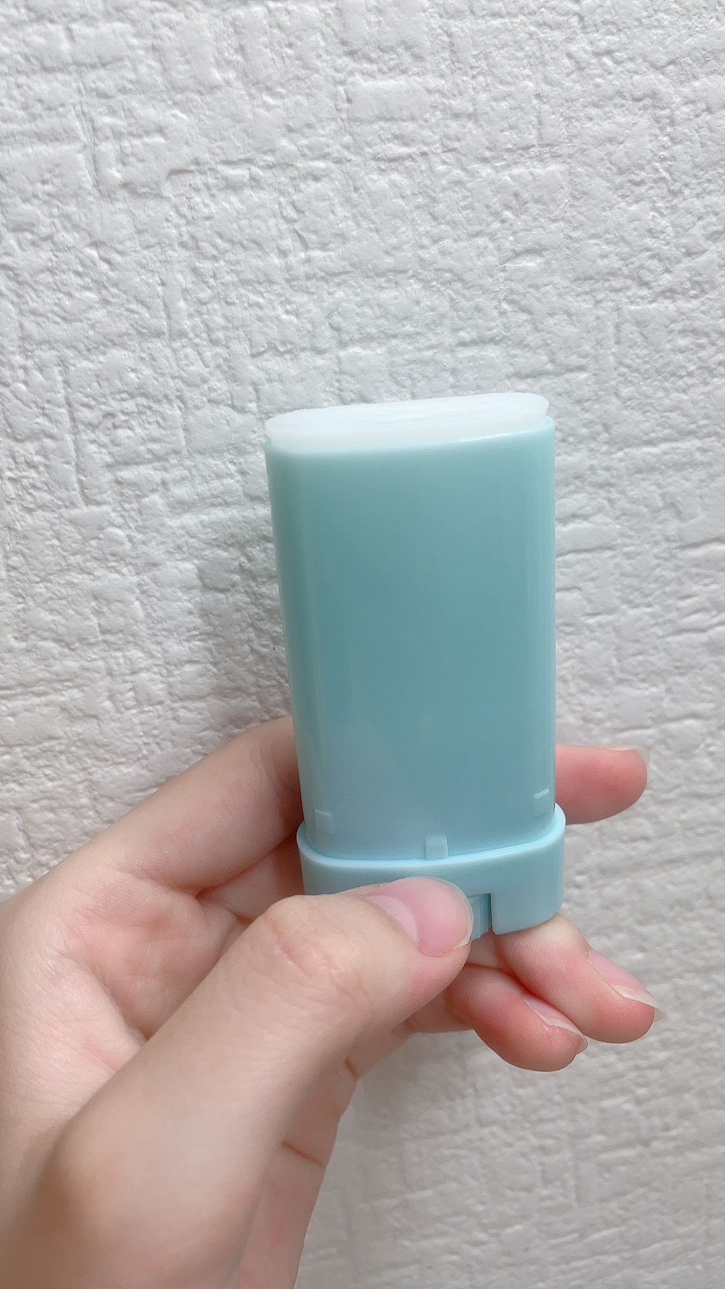 スティック型ヘアバーム/セリア/ヘアバームを使ったクチコミ（2枚目）