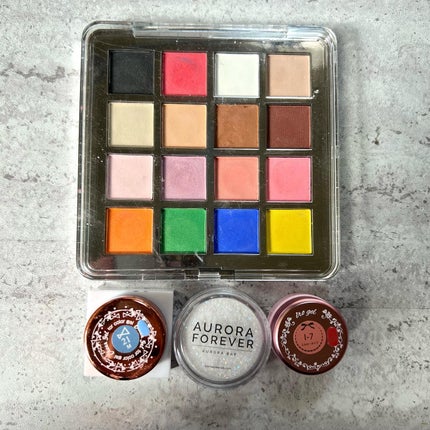 ぴよこれいと  あうるす on LIPS 「グラデーションのぷっくりフラワーを施術しました。やっぱり可愛い..」(4枚目)