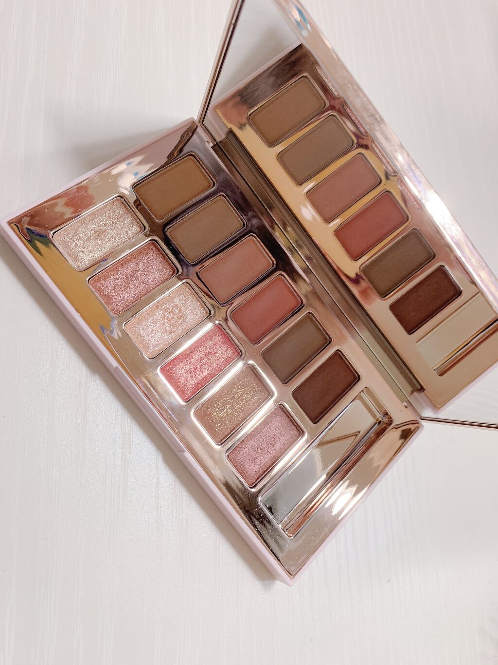 バレンタインボックス3ローズモーメント/VAVI MELLO/アイシャドウパレットを使ったクチコミ（3枚目）