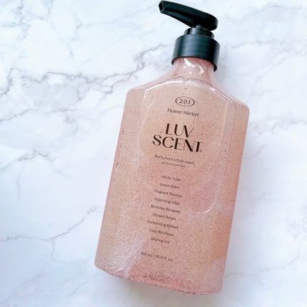 スクラブボディウォッシュ フラワーマーケット ホワイトチューリップ/LUV SCENT/ボディスクラブを使ったクチコミ(2枚目)