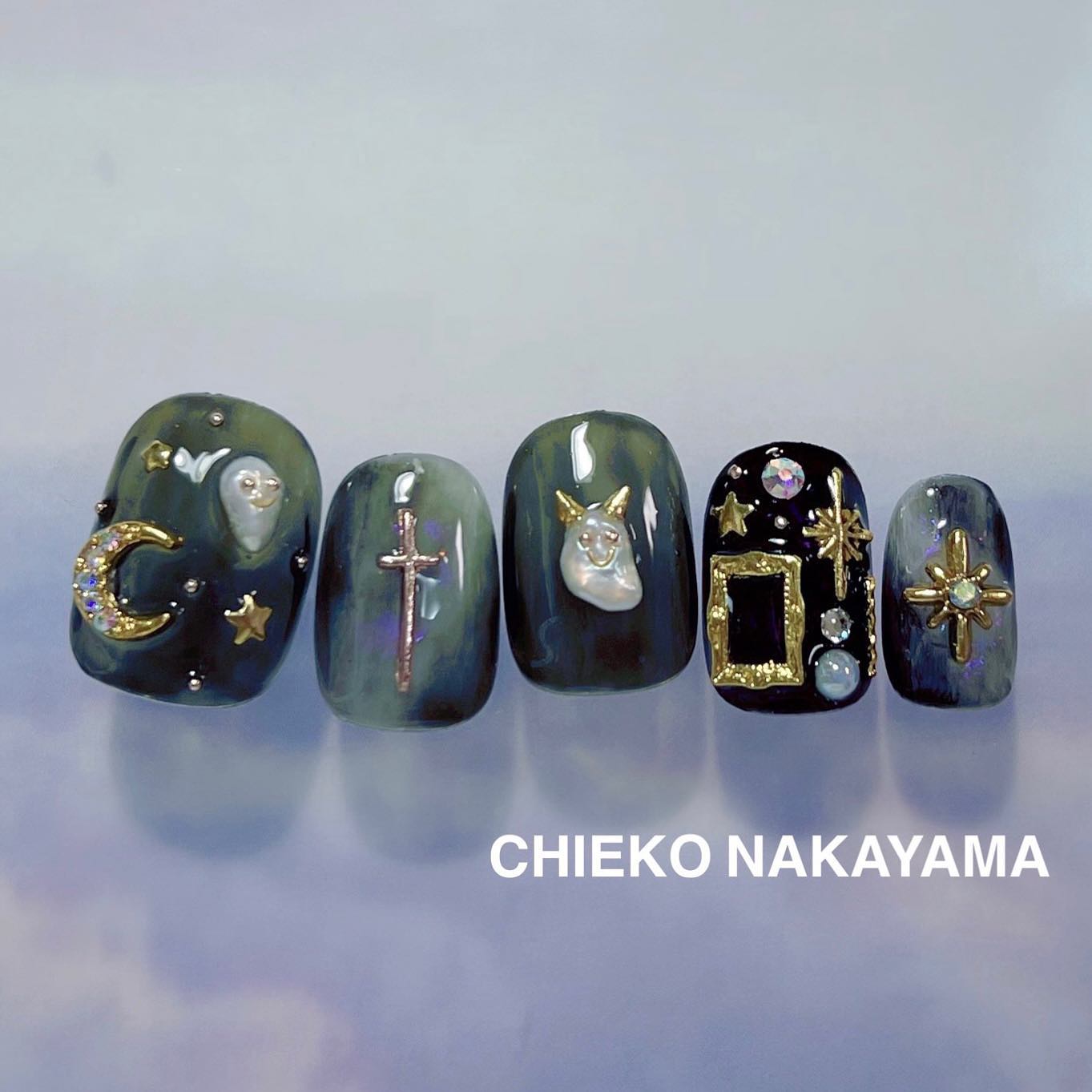 なかやまちえこ on LIPS 「パールのおばけ👻365日ネイル268日め⠀⠀#nail#nai..」(2枚目)