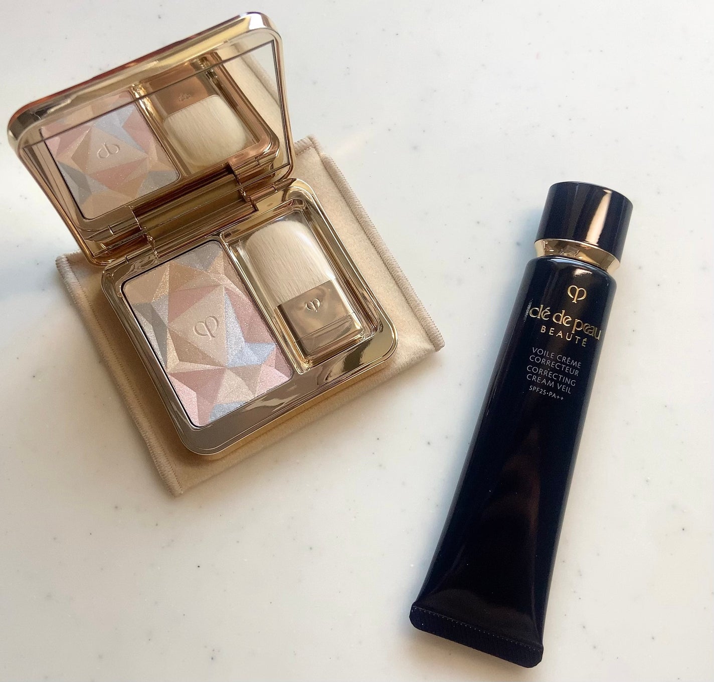 ル・レオスールデクラ /クレ・ド・ポー ボーテ/パウダーハイライトを使ったクチコミ(1枚目)