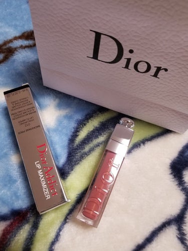 
Dior マキシマイザー 
012 限定色 ローズウッド 3600plus税

マキシマイザーに色つきぃーなぁーにーということで発売日に買ってきました💓
色味は限定色のローズウッド。
ちなみにローズウ