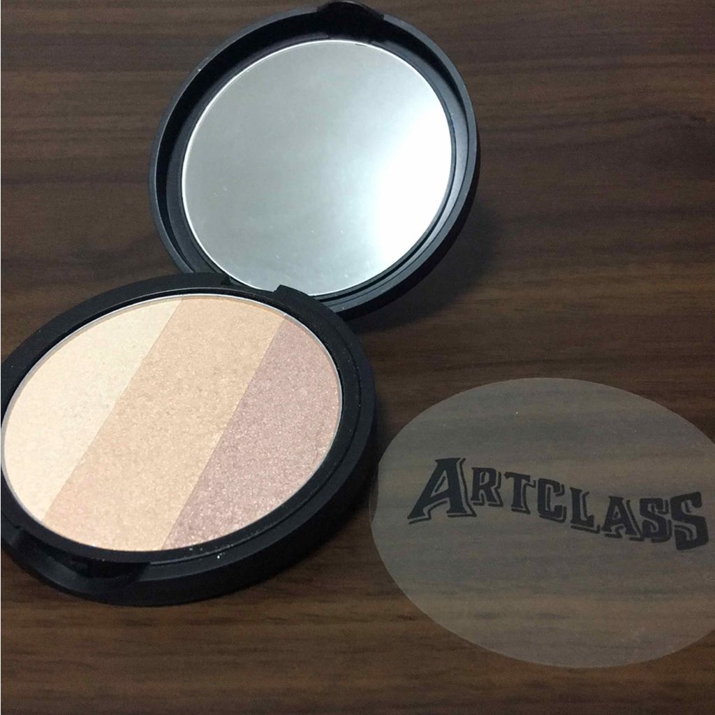アートクラスバイロダン ハイライター/too cool for school/パウダーハイライトを使ったクチコミ(2枚目)