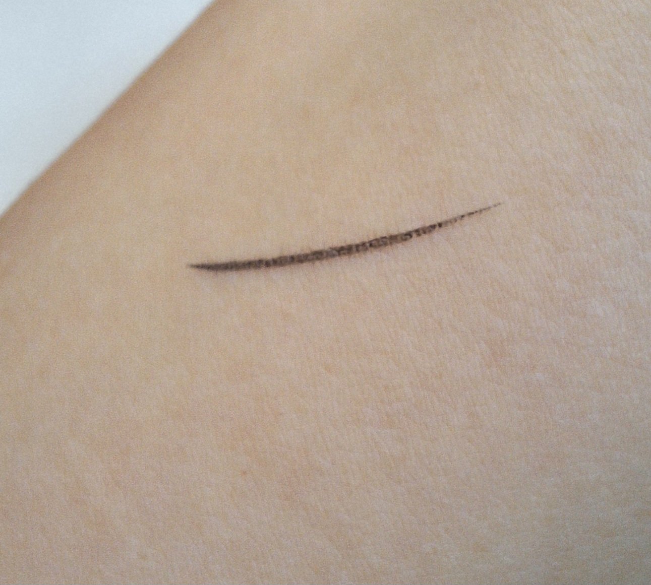 アヴァンセ ジョリ・エ ジョリ・エ リキッドアイライナー ブラック/アヴァンセ/リキッドアイライナーを使ったクチコミ（2枚目）