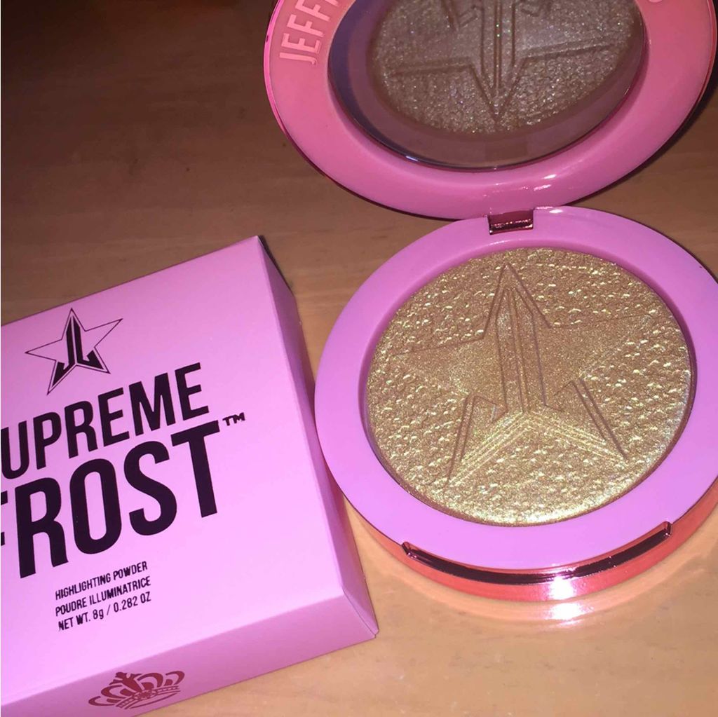 Jeffree star supreme frost/Jeffree Star Cosmetics/パウダーハイライトを使ったクチコミ(2枚目)