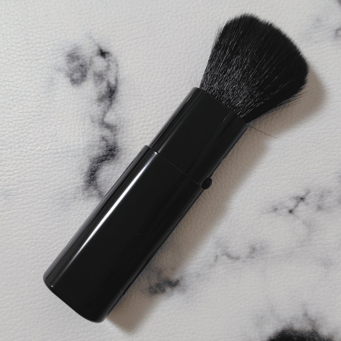 スライドブラシ/ロフトファクトリー/メイクブラシを使ったクチコミ(2枚目)