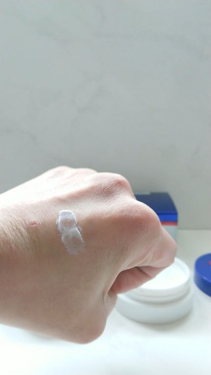 フイルナチュラント エクスバリア プロテクトリペアバーム/ドクターフィルコスメティクス/フェイスバームを使ったクチコミ(2枚目)