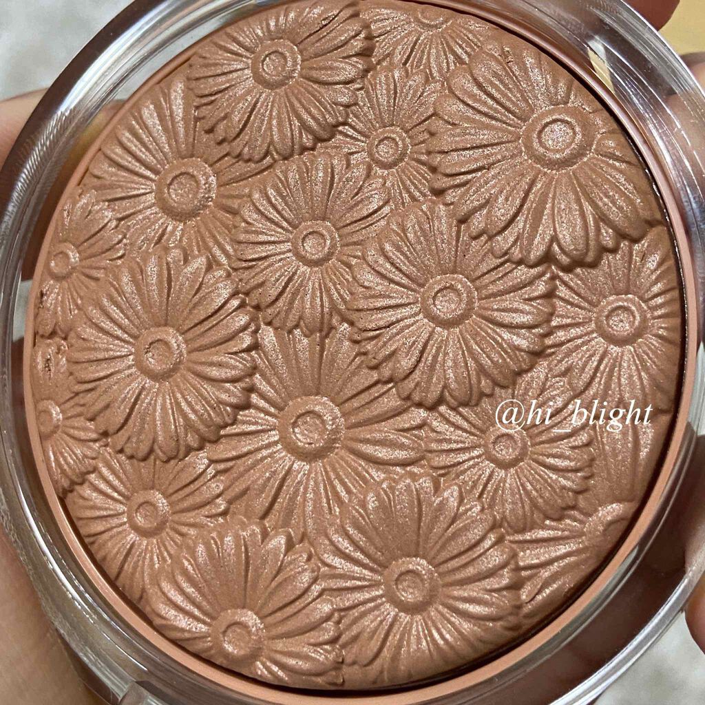 パウダー ポップ フラワー ブロンザー/CLINIQUE/ブロンザーを使ったクチコミ（2枚目）