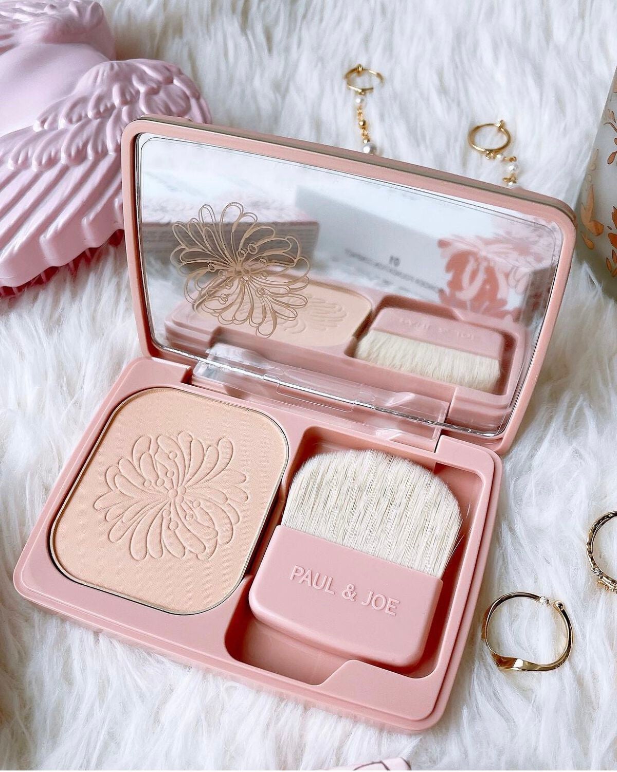 ヴェール ファンデーション/PAUL & JOE BEAUTE/パウダーファンデーションを使ったクチコミ(4枚目)