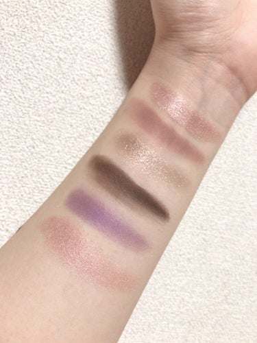 Snap shadows mix & match eyeshadow palette/FENTY BEAUTY BY RIHANNA/パウダーアイシャドウを使ったクチコミ（2枚目）