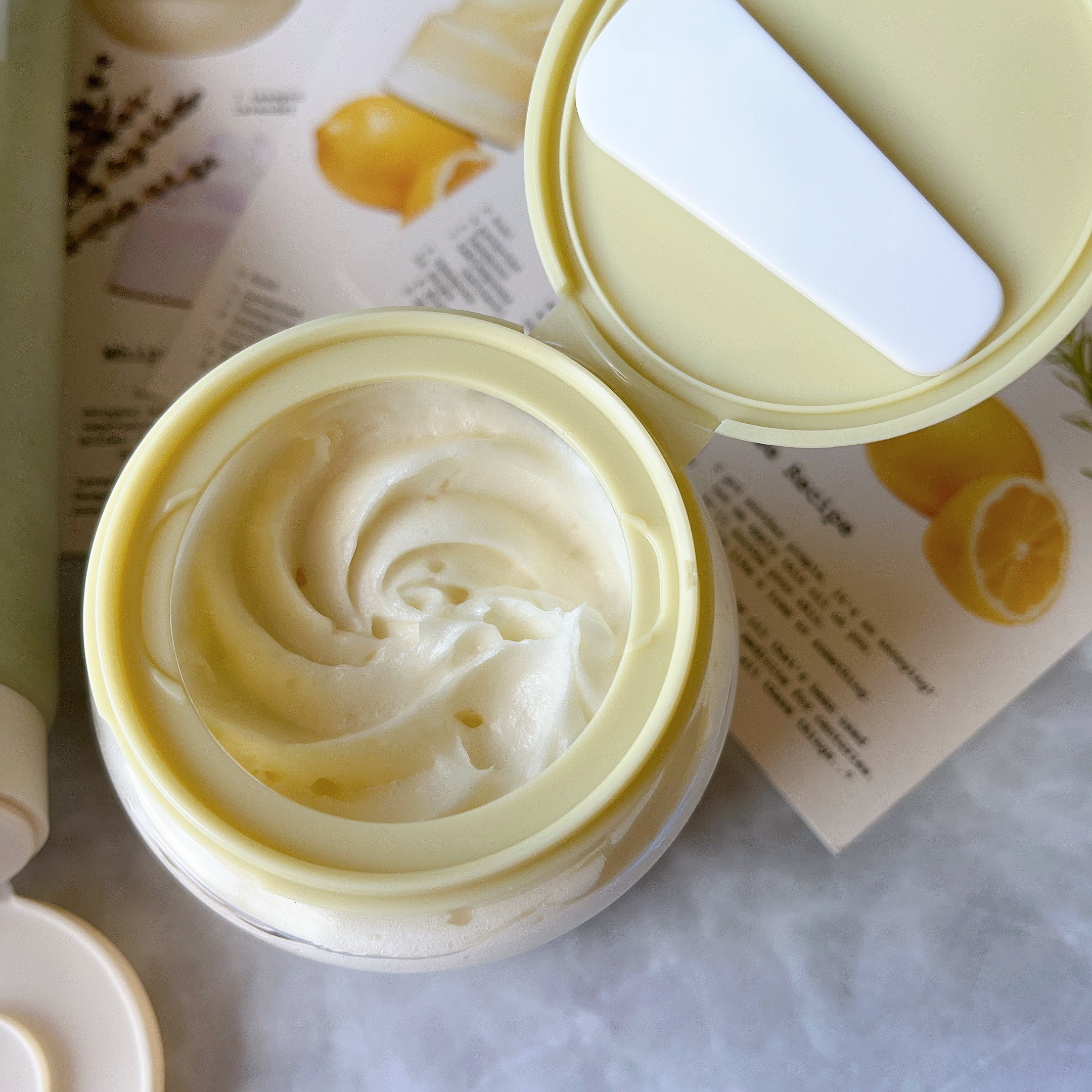 ヴィーガンパッククレンザーチューブ ラボカド/WHIPPED/洗顔フォームを使ったクチコミ（2枚目）