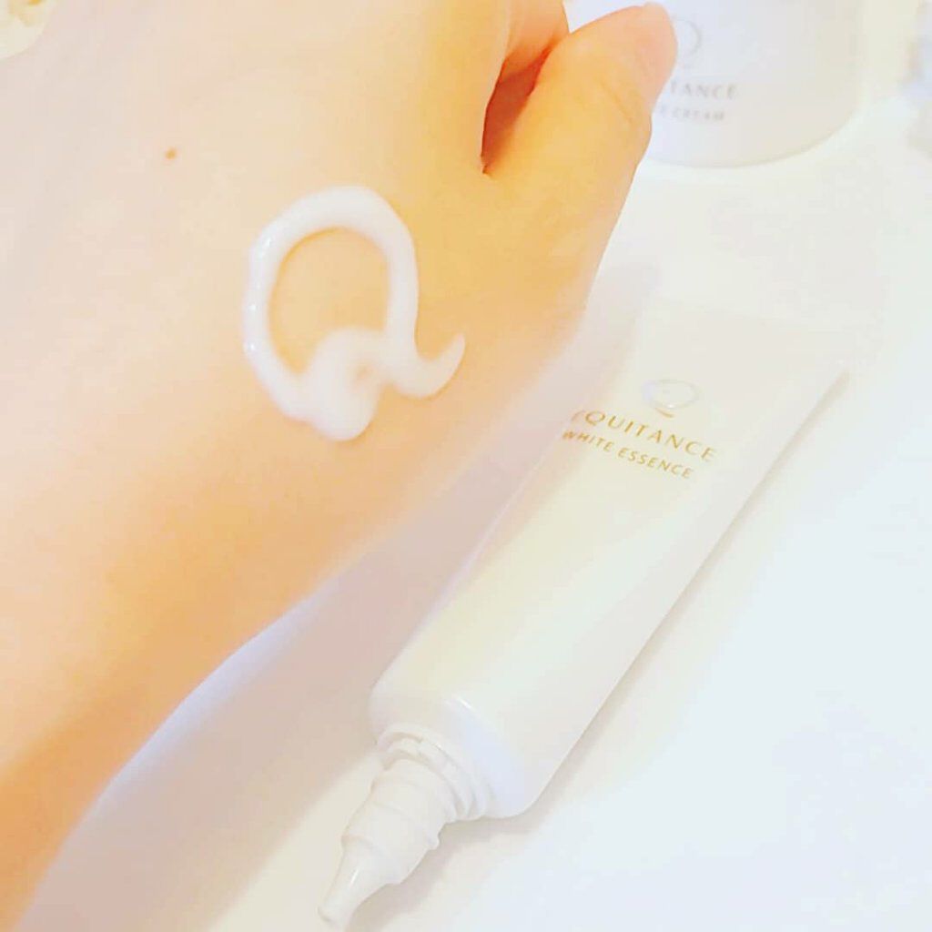 ホワイトエッセンスT/エクイタンス/美容液を使ったクチコミ（2枚目）