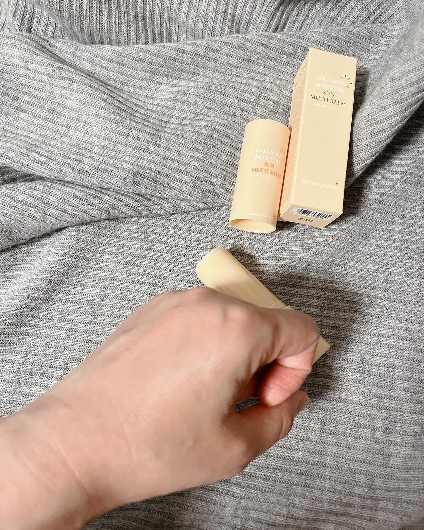 コラーゲンモイスチャーSUNマルチバーム/DERMASHARE/日焼け止めスティックを使ったクチコミ(4枚目)