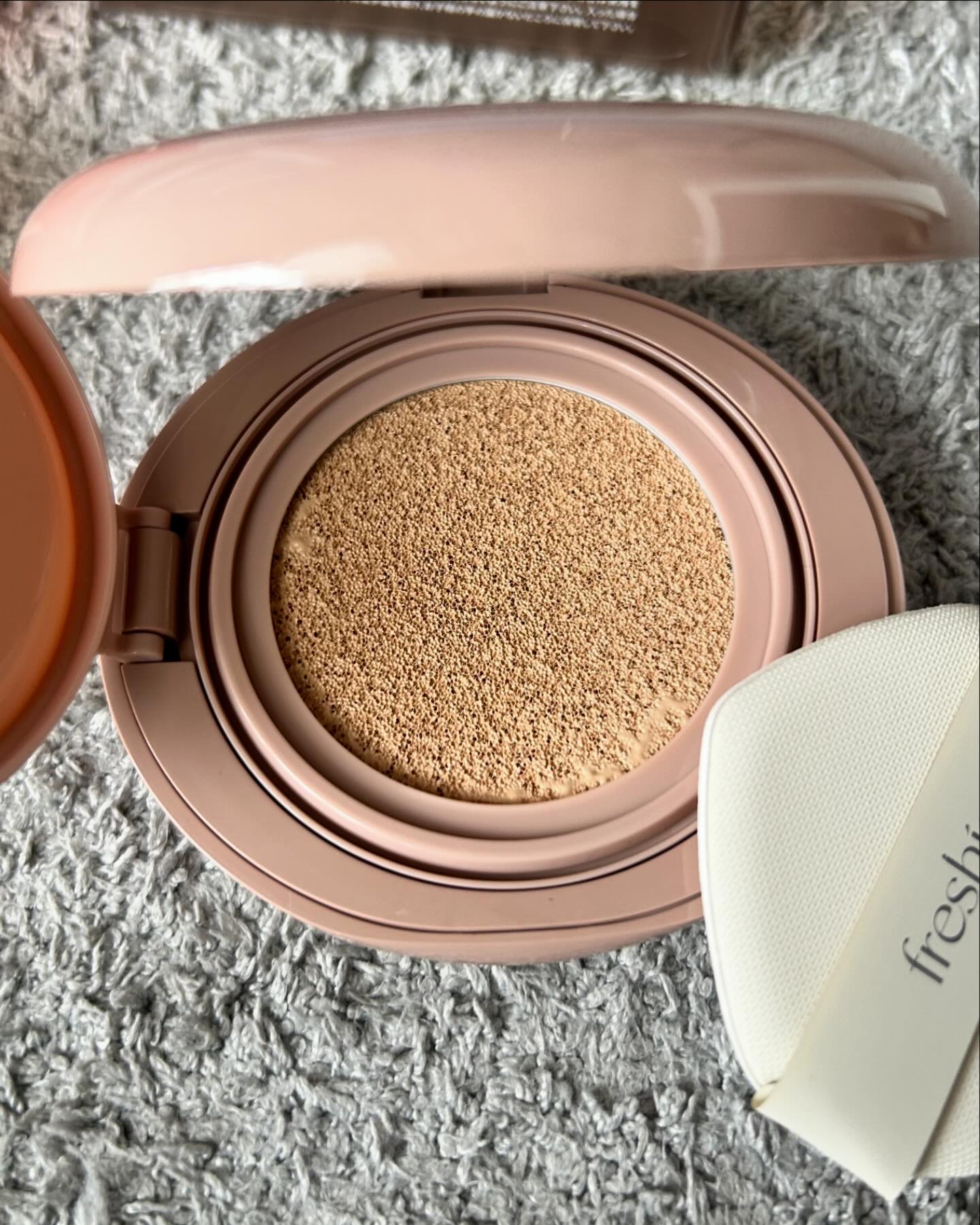 エッグライク グロウクッション/freshian/クッションファンデーションを使ったクチコミ（2枚目）