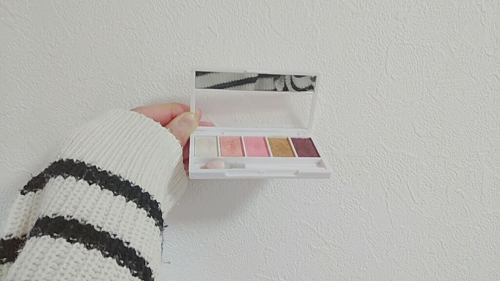 エルファーグリッターアイシャドウ/DAISO/アイシャドウパレットを使ったクチコミ(1枚目)