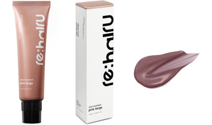 ピンクベージュ