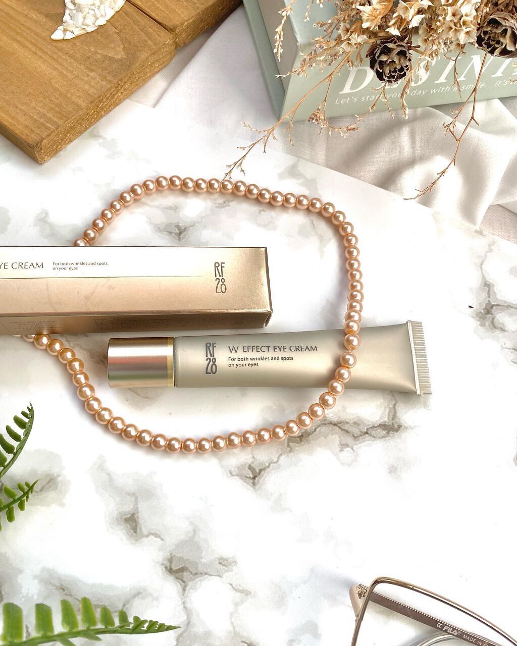 sui on LIPS 「\1本でWアプローチ‼️/悩みから解放し、肌年齢を遡るーーーー..」(2枚目)