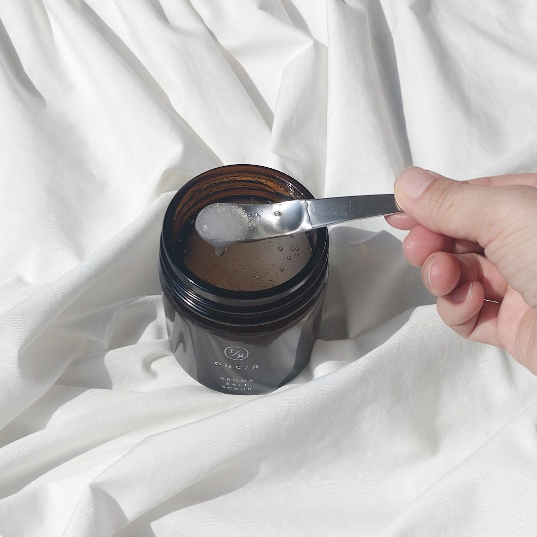 アロマソルトスクラブ/ワンオーバージー/ボディスクラブを使ったクチコミ（2枚目）