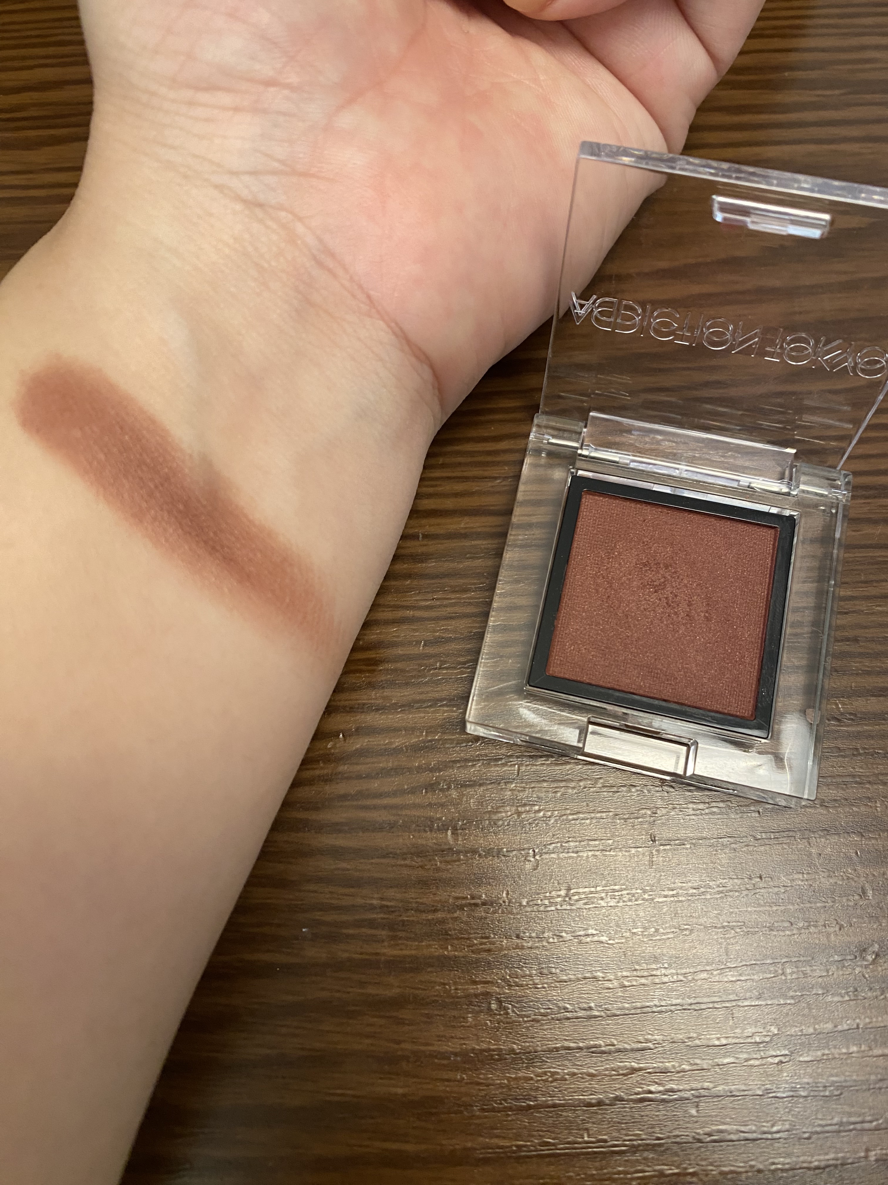 アディクション ザ アイシャドウ マット 101M Alakazam/ADDICTION/単色アイシャドウを使ったクチコミ（2枚目）