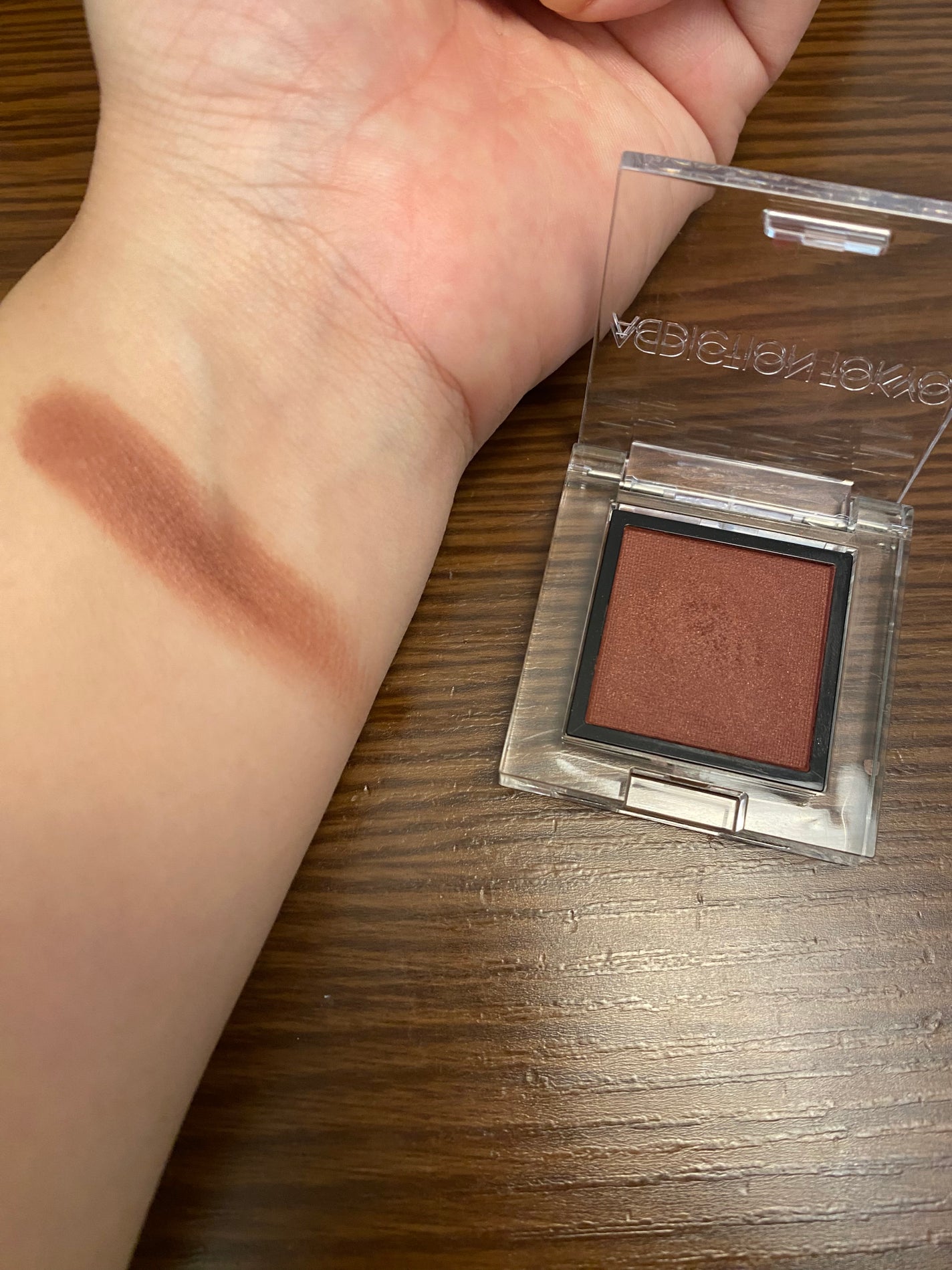 アディクション ザ アイシャドウ マット/ADDICTION/単色アイシャドウを使ったクチコミ(2枚目)