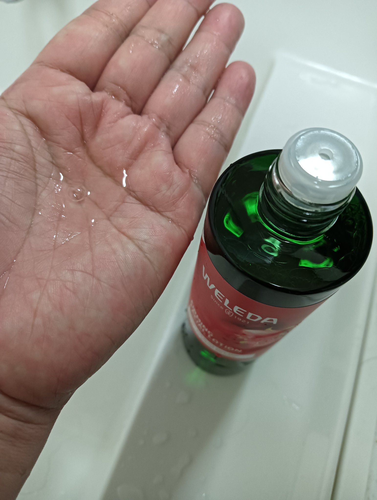 ざくろ ファーミングローション EX/WELEDA/化粧水を使ったクチコミ（3枚目）