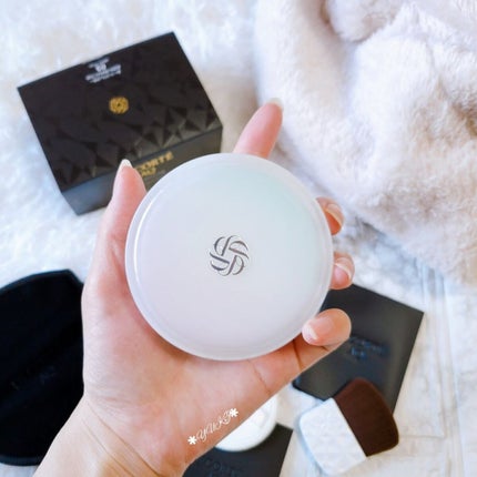 AQ オーラ リフレクター/DECORTÉ/プレストパウダーを使ったクチコミ(3枚目)