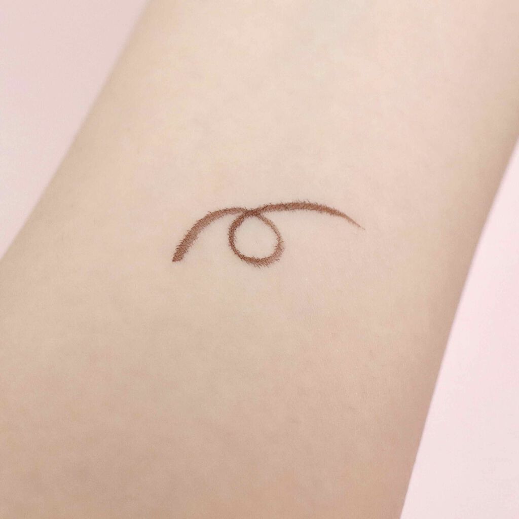 スキルレスライナー/LUMIURGLAS/リキッドアイライナーを使ったクチコミ(3枚目)