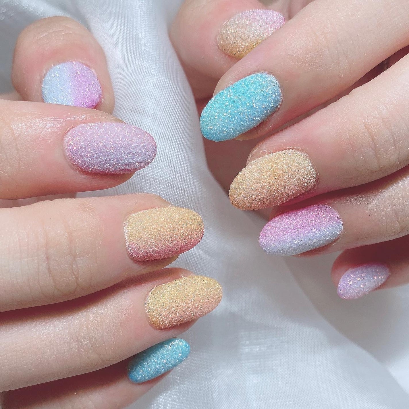 kanna on LIPS 「・・・グミ風シュガーネイル😌🌈✨海外感満載カワイイ🥺💓・・・#..」(1枚目)