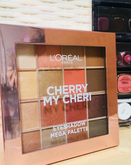 はるか on LIPS 「L'OrealParis9月13日発売アイシャドウメガパレット..」(1枚目)
