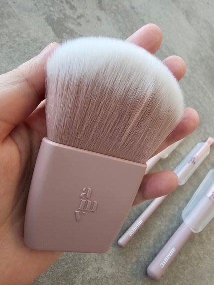 フィニッシュパウダーブラシ202/amauve/メイクブラシを使ったクチコミ(3枚目)