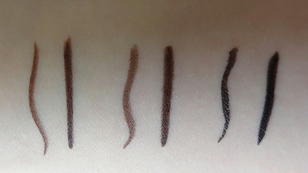 「密着アイライナー」ショート筆リキッド/デジャヴュ/リキッドアイライナーを使ったクチコミ（2枚目）