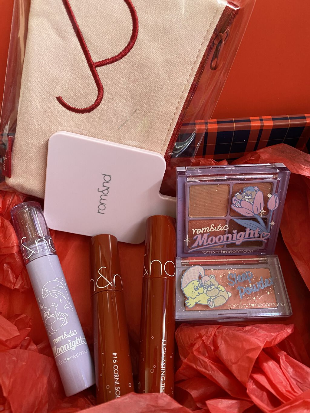 ジューシーラスティングティント/rom&nd/リップティントを使ったクチコミ（2枚目）