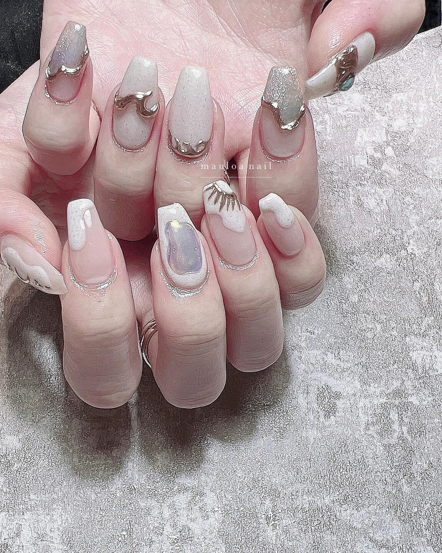 mauloa_nail on LIPS 「・🌞🌈❤️🔥・ネイルやり方動画fantistにて多数更新して..」(1枚目)