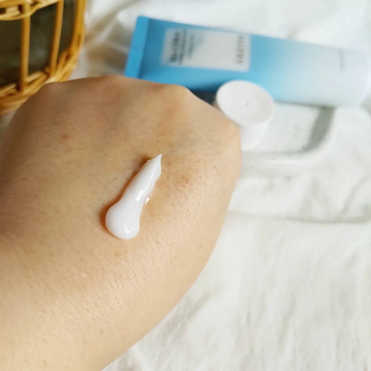 ヒアセラ モイスチャークリーム/エルツティン/フェイスクリームを使ったクチコミ(1枚目)