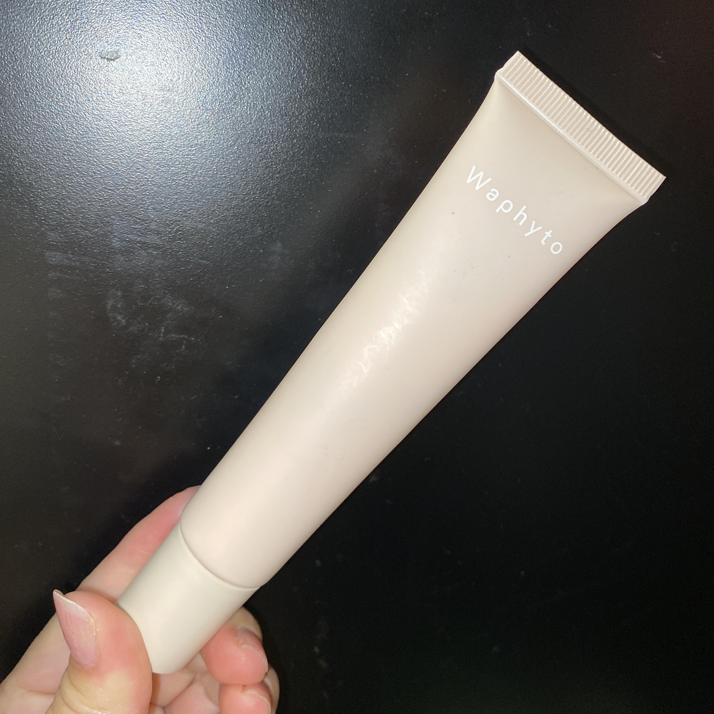 Waphyto【UVクリーム（日焼け止め+化粧下地）】💗 ナチュラル メイクをしたい時の為に購入しました！

けど分離するし
すぐ乾燥するし
時間経つとムラが出るし、白く浮くし
痒くなってくるし
肌がベタベタします。

私の肌に合わない、