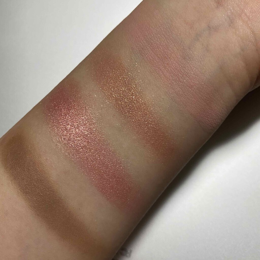 B. by BANILA アイクラッシュシャドウパレットのクチコミ「

♡banilaco
　アイクラッシュシャドウパレット
　01 Pink Crush


久.....」（2枚目）