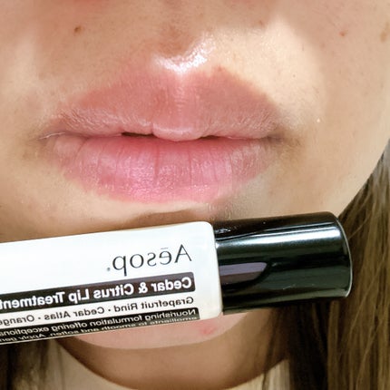 Cedar & Citrus Lip Treatment/Aesop/リップ美容液を使ったクチコミ(5枚目)