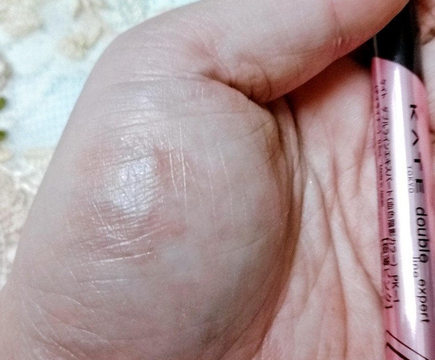 ダブルラインエキスパート(血色陰影カラー)/KATE/リキッドアイライナーを使ったクチコミ(2枚目)